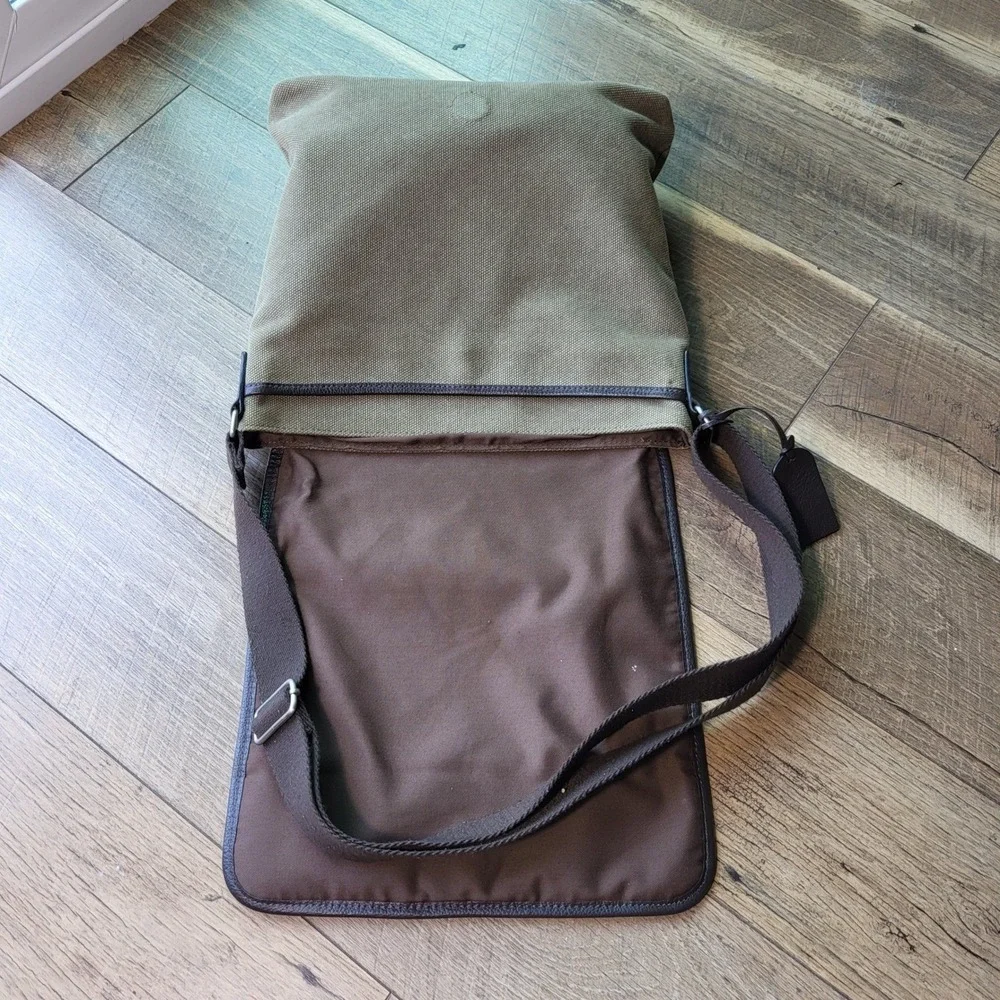 Levenger Olive Green Canvas & Brown Leather Trim Messenger Crossbody Bag